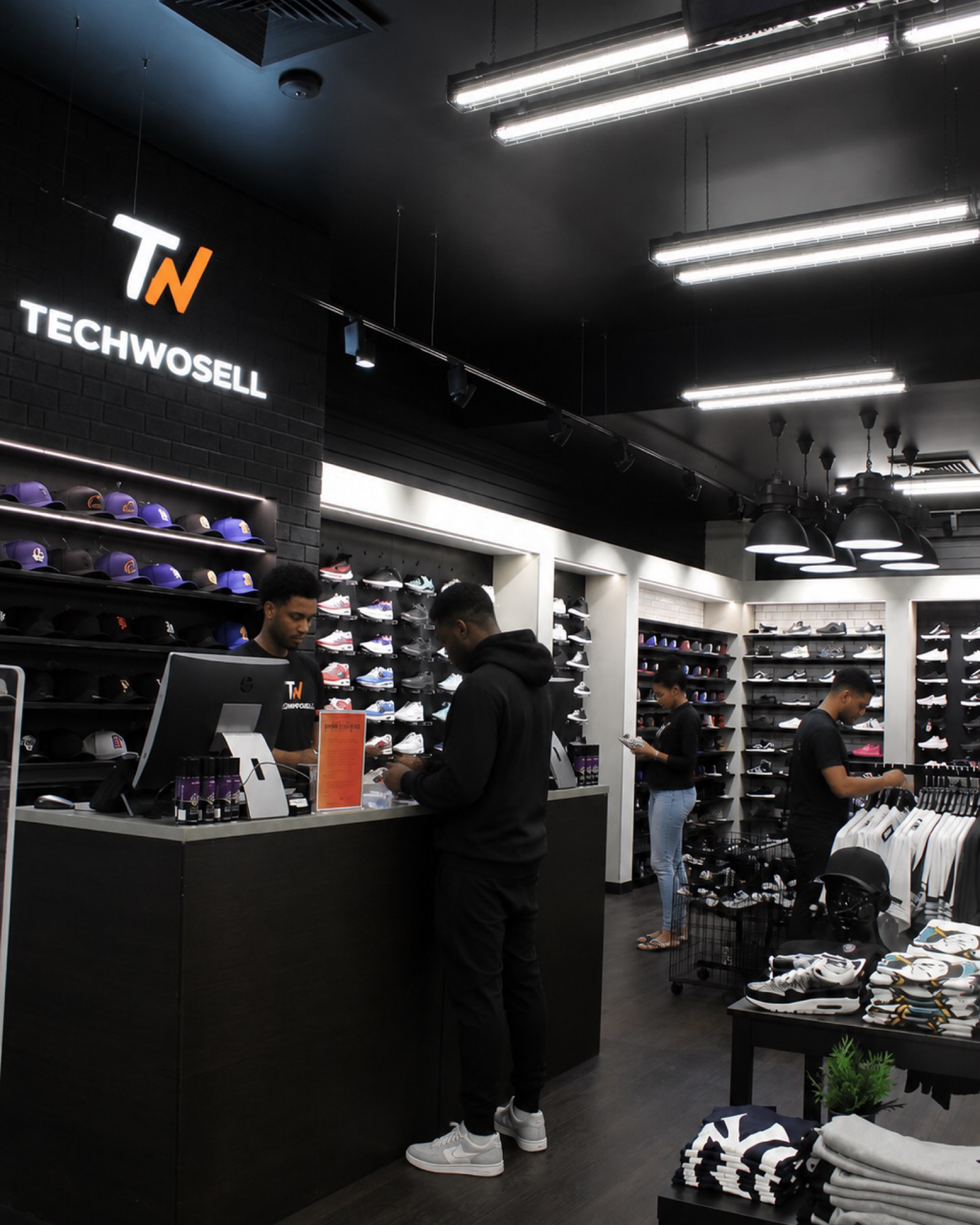 Inside Techwosell: The Ultimate Sneaker & Streetwear Experience